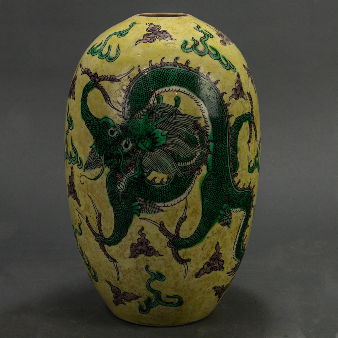 CHINESE FAMILLE VERTE 'DRAGON' VASE