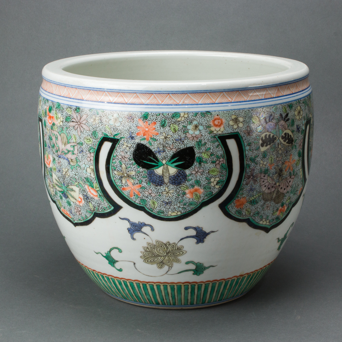 CHINESE FAMILLE VERTE FISH BOWL