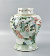 CHINESE FAMILLE VERTE JAR W/ E