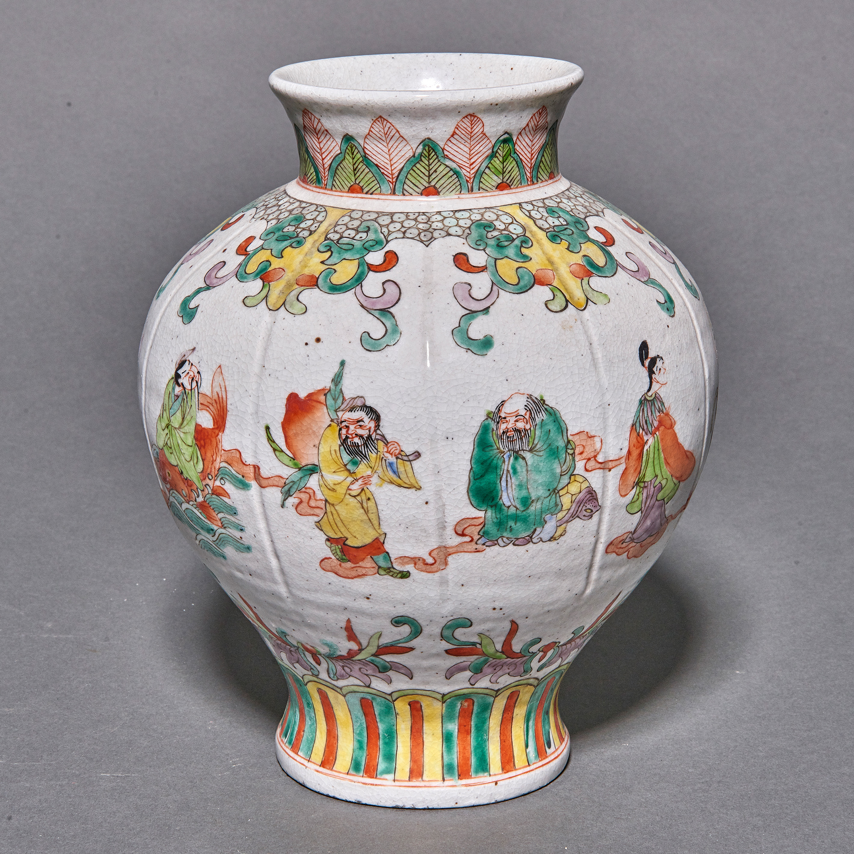 CHINESE FAMILLE VERTE VASE