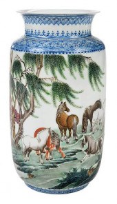 CHINESE FINELY ENAMELED PORCEL