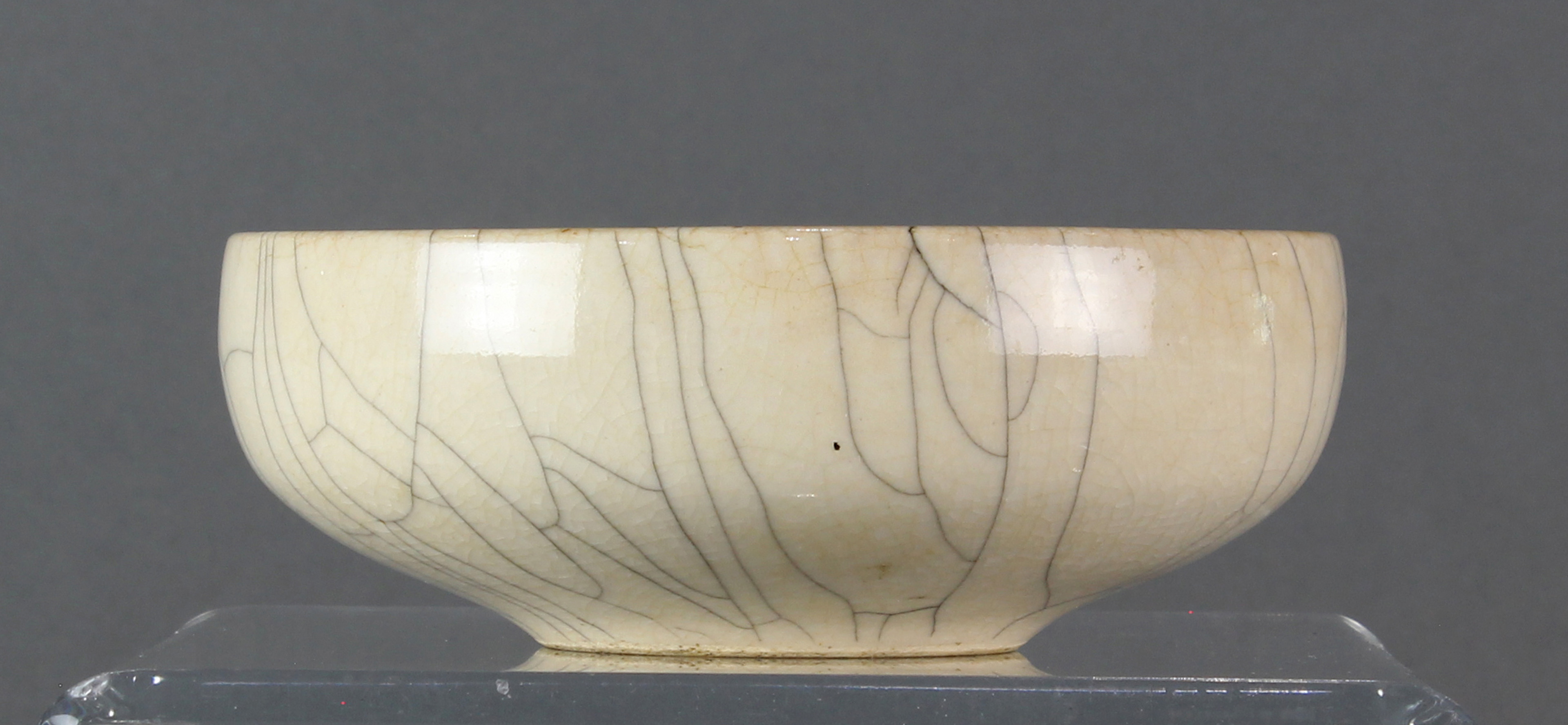 CHINESE GE TYPE CRACKLE GLAZED BOWL