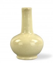 CHINESE GE-TYPE GLAZED VASE, 1