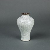 CHINESE GE TYPE MEIPING VASE C