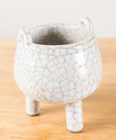 CHINESE GE WARE TRI-FOOTED CEN