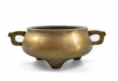 CHINESE GILT BRONZE TRIPOD CEN
