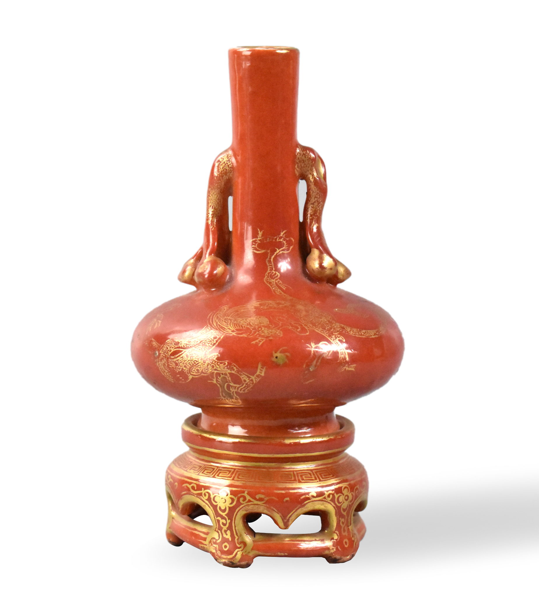 CHINESE GILT CORAL RED VASE ON