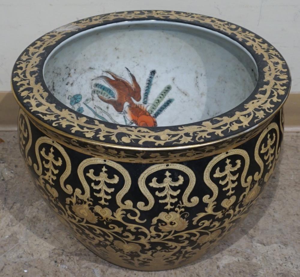 CHINESE GILT DECORATED FAMILLE NOIR