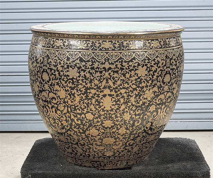 Chinese gilt enameled porcelain