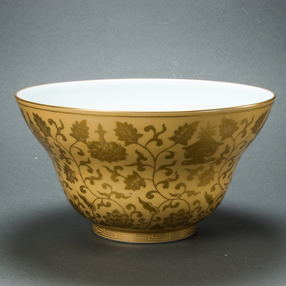 CHINESE GILT PAINTED CAFE-AU-LAIT