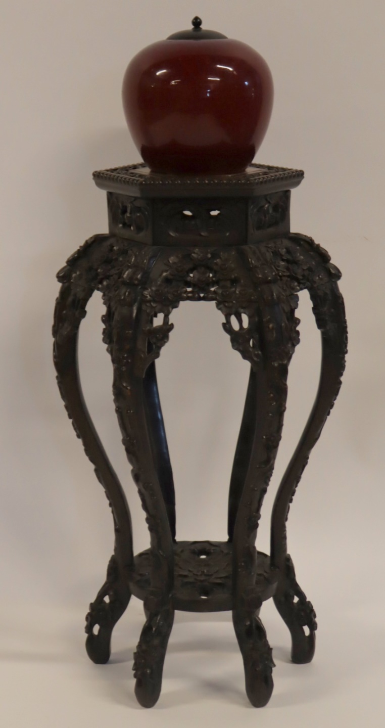CHINESE GINGER JAR WITH A MARBLE