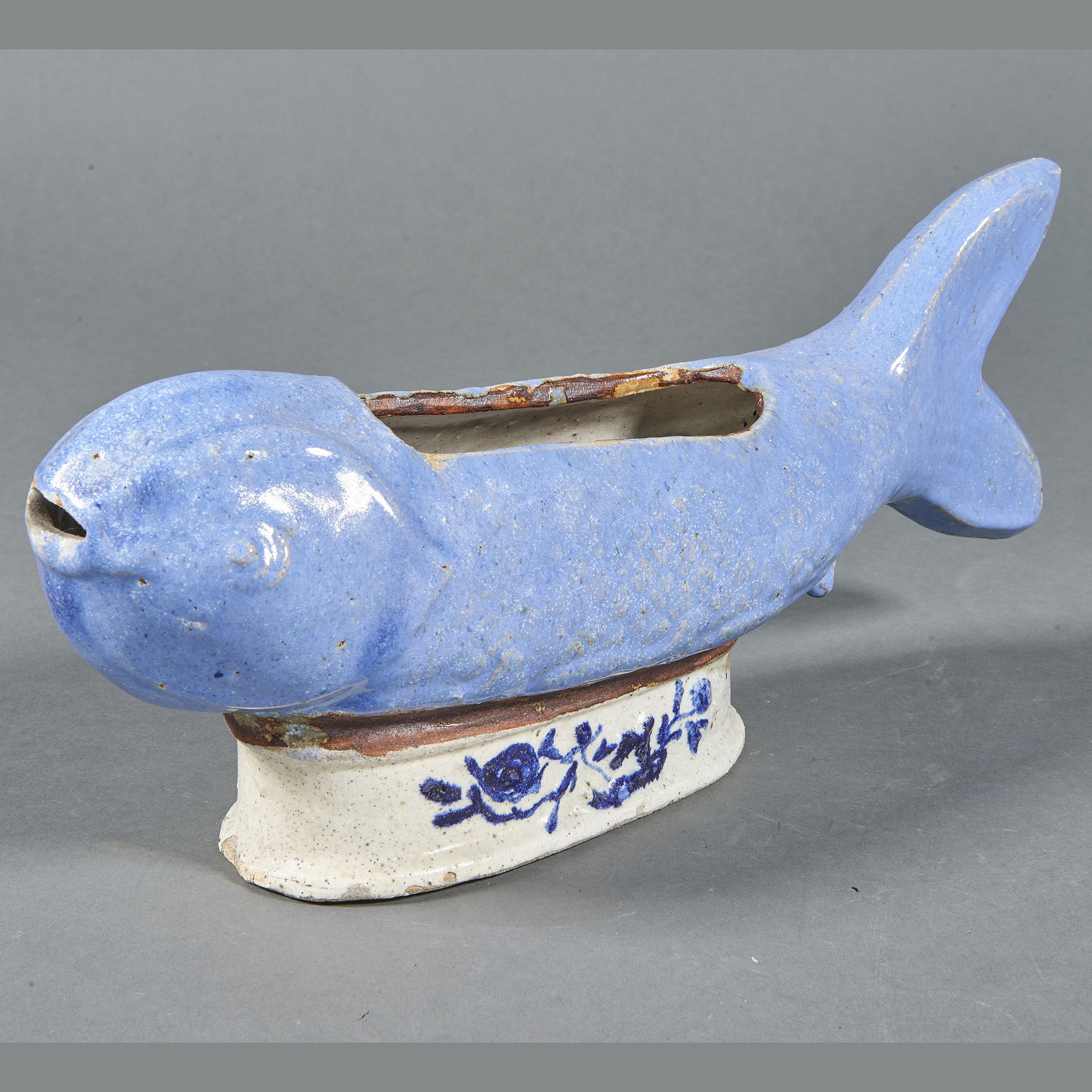 CHINESE GLAZED CERAMIC FISH FORM