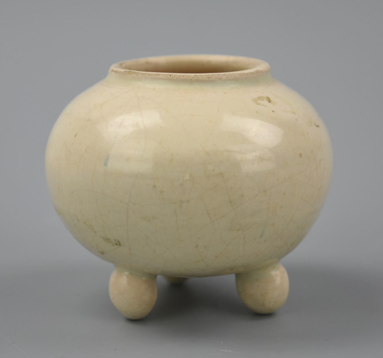CHINESE GONGXIAN WHITE GLAZED WATER