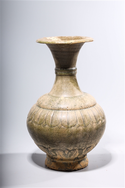 Chinese green crackle glazed