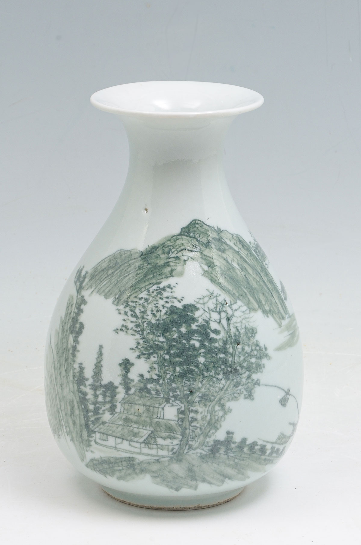 CHINESE GREEN & WHITE SCENIC