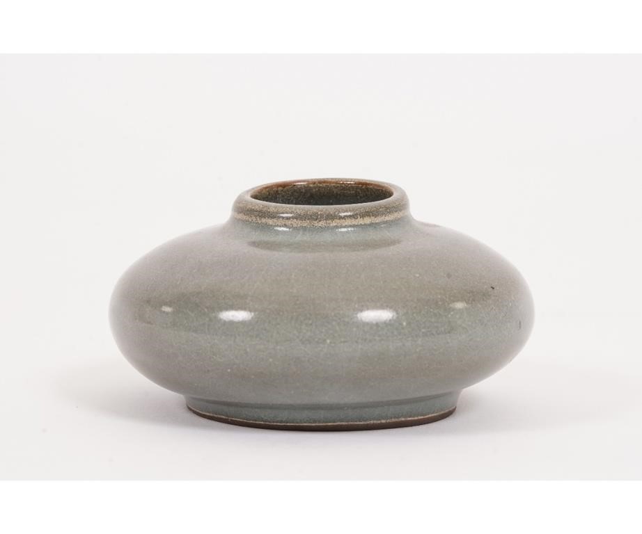 Chinese grey glazed pot, 19/20th c.