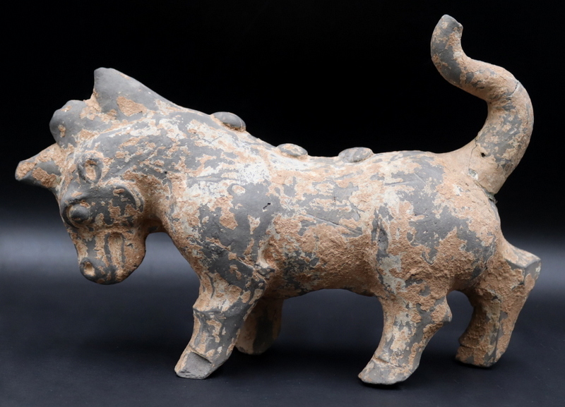 CHINESE GREY POTTERY MODEL OF A
