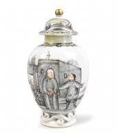 CHINESE GRISAILLE COVERED JAR