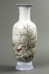 CHINESE GRISAILLE DECORATED VA