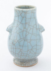 CHINESE GUAN TYPE CRACKLE GLAZ