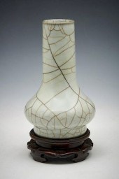 CHINESE GUAN-TYPE LONGQUAN VAS