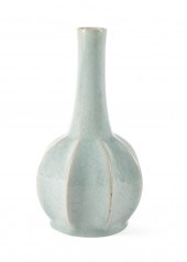 CHINESE GUAN WARE CELADON BOTT