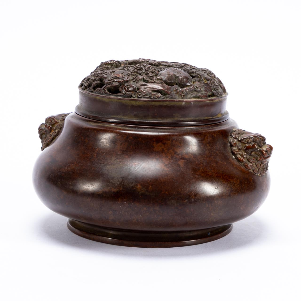CHINESE GUARDIAN LION PIERCED LID