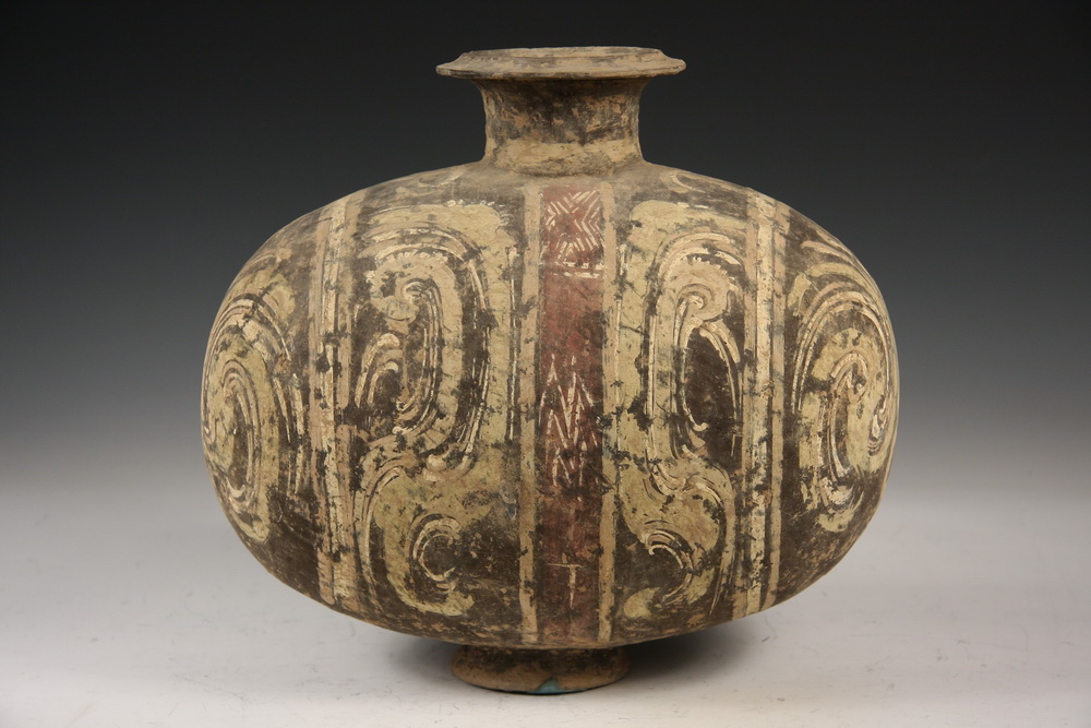 CHINESE HAN JAR - Chinese Painted