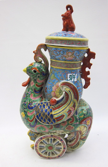 CHINESE HAND ENAMELED PORCELAIN