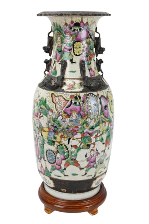 CHINESE HAND PAINTED NANKING VASE &