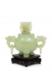 CHINESE HARDSTONE COVERED TRIP