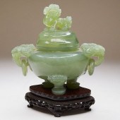 CHINESE HARDSTONE GREEN TRIPOD