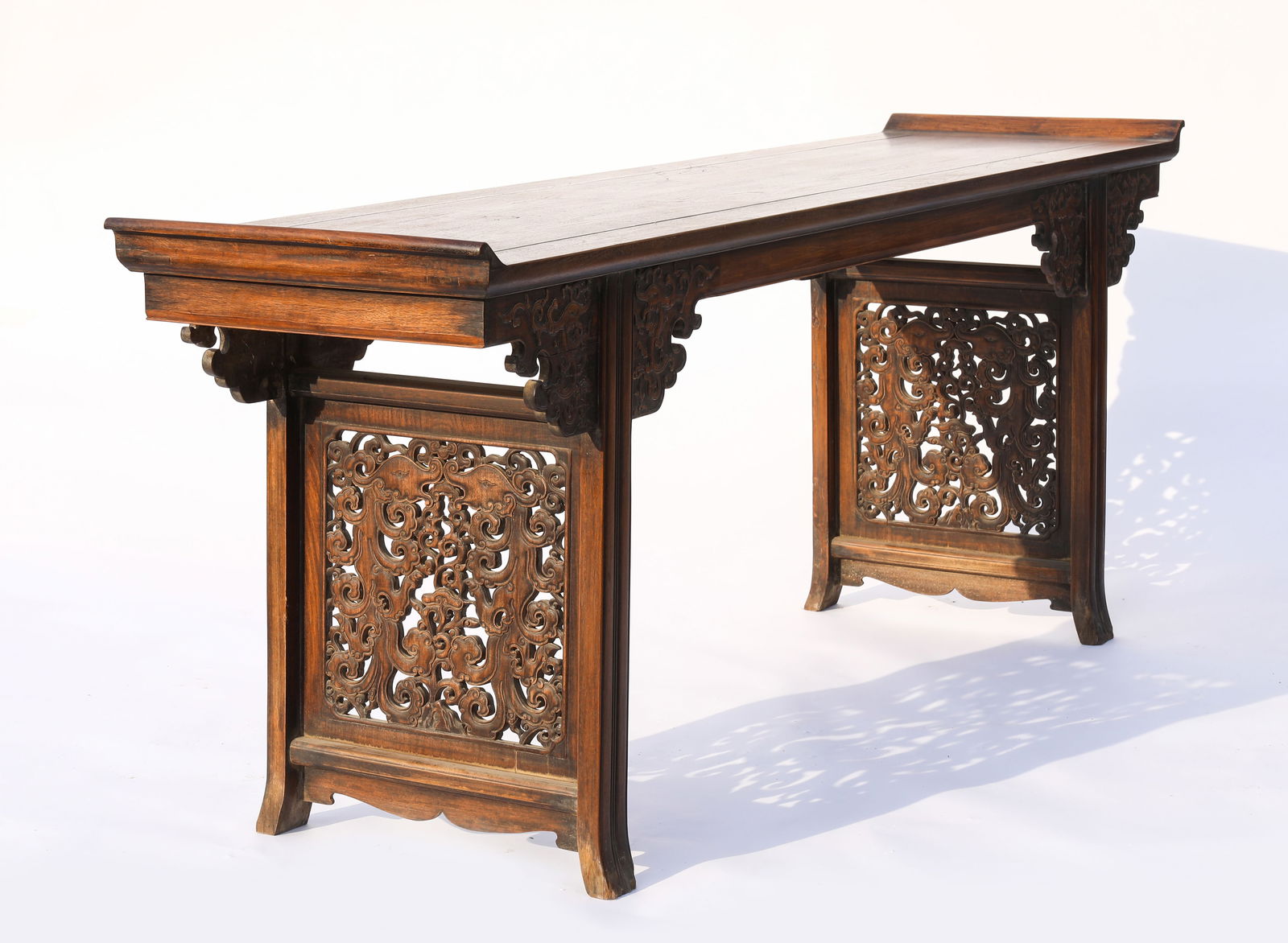 CHINESE HUANGHUALI EVERTED RIM LONG