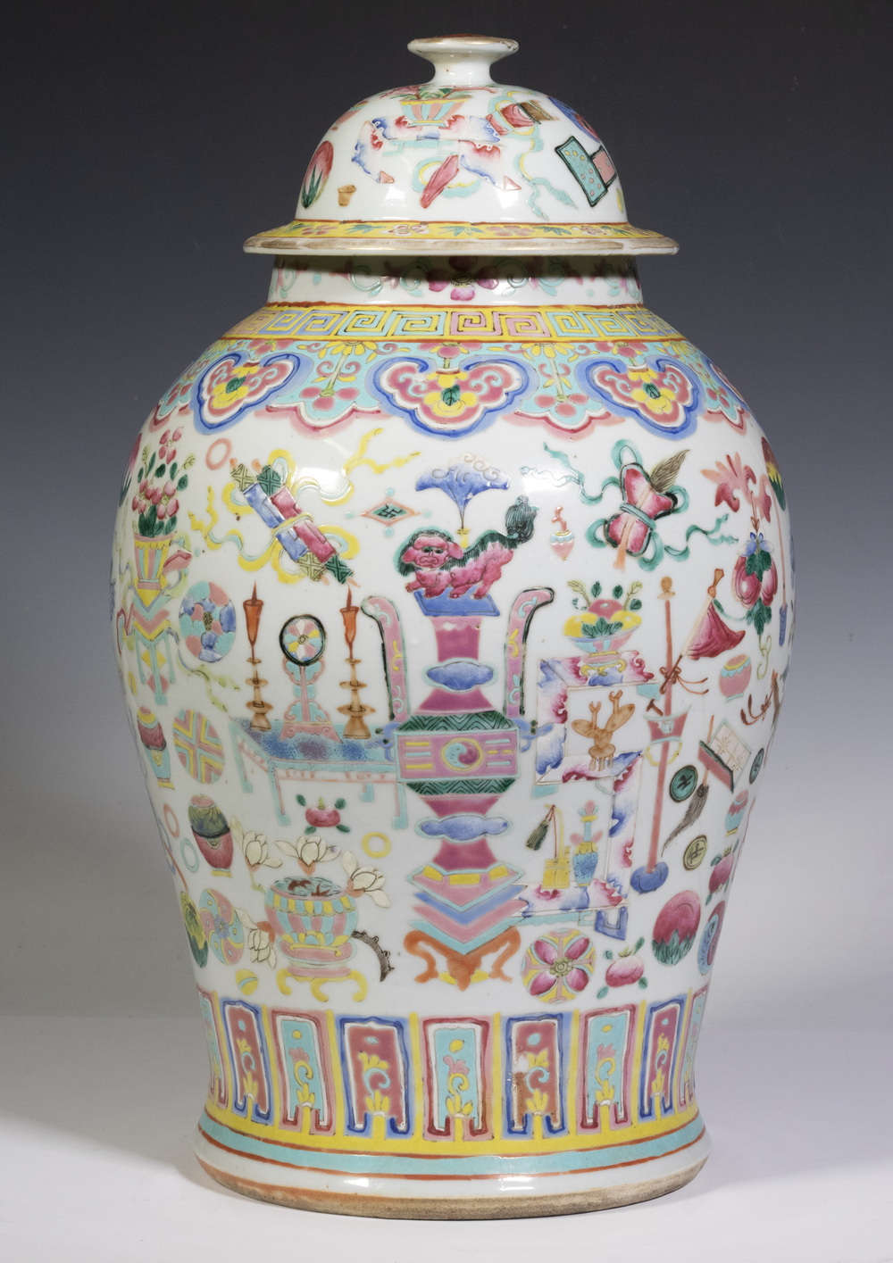 CHINESE "HUNDRED ANTIQUES"