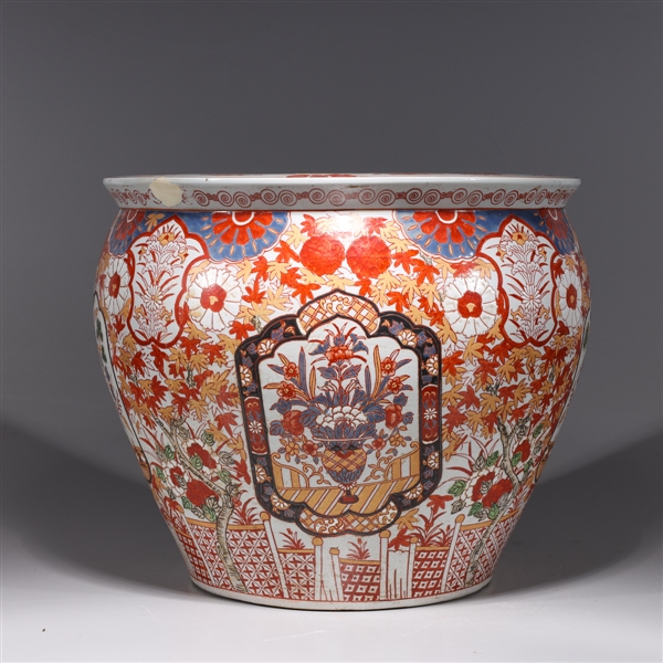 Chinese Imari type enameled