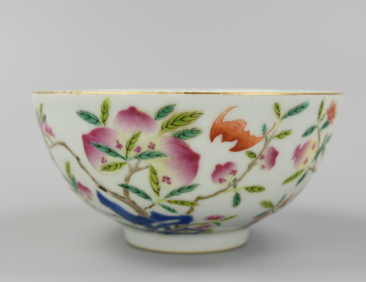 CHINESE IMPERIAL FAMILLE ROSE BOWL,