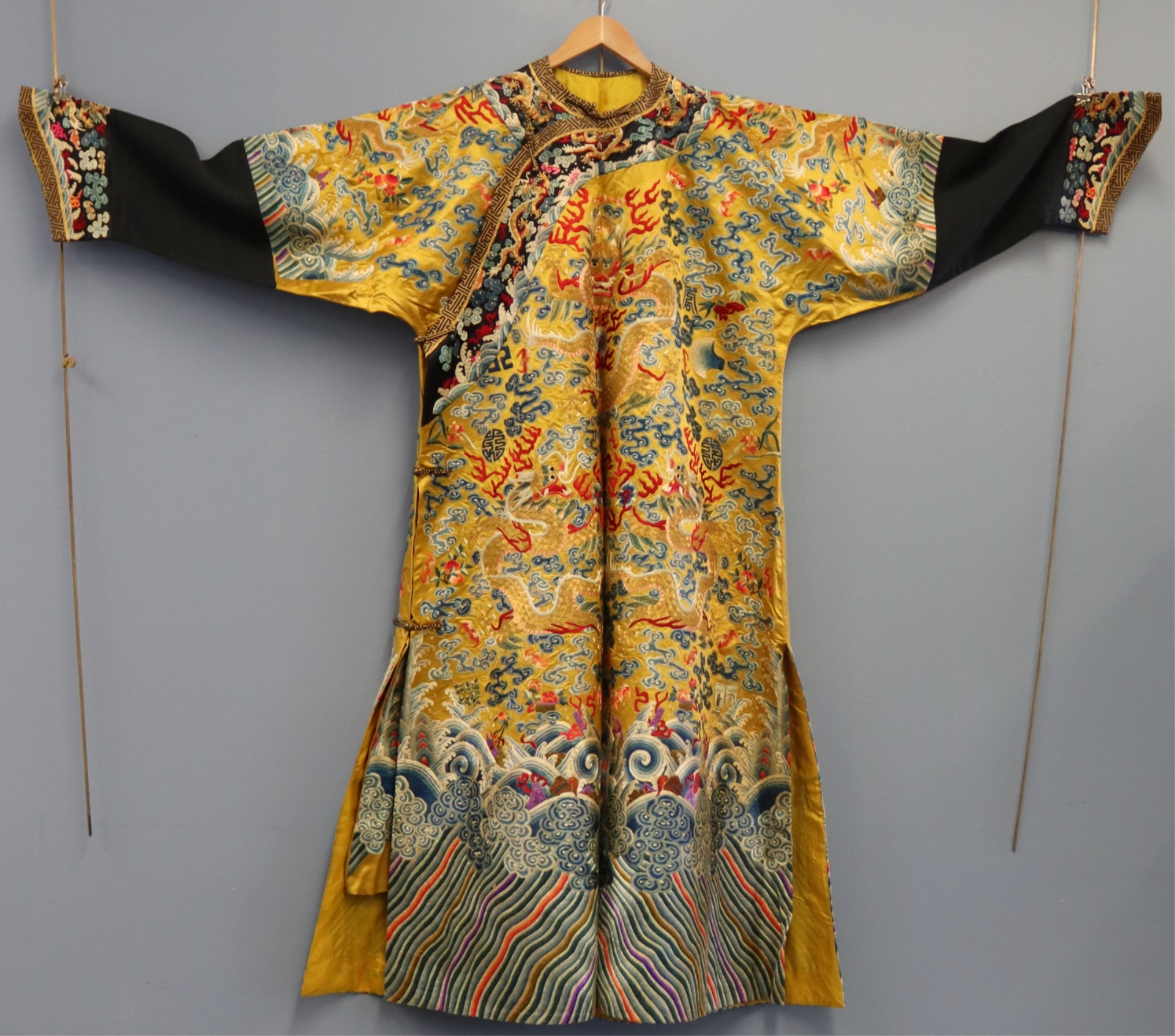 CHINESE IMPERIAL YELLOW LONGPAO