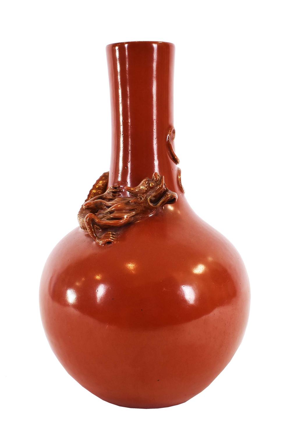 CHINESE IRON RED PORCELAIN VASEQing