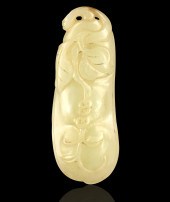 CHINESE JADE CARVED POD TOGGLE