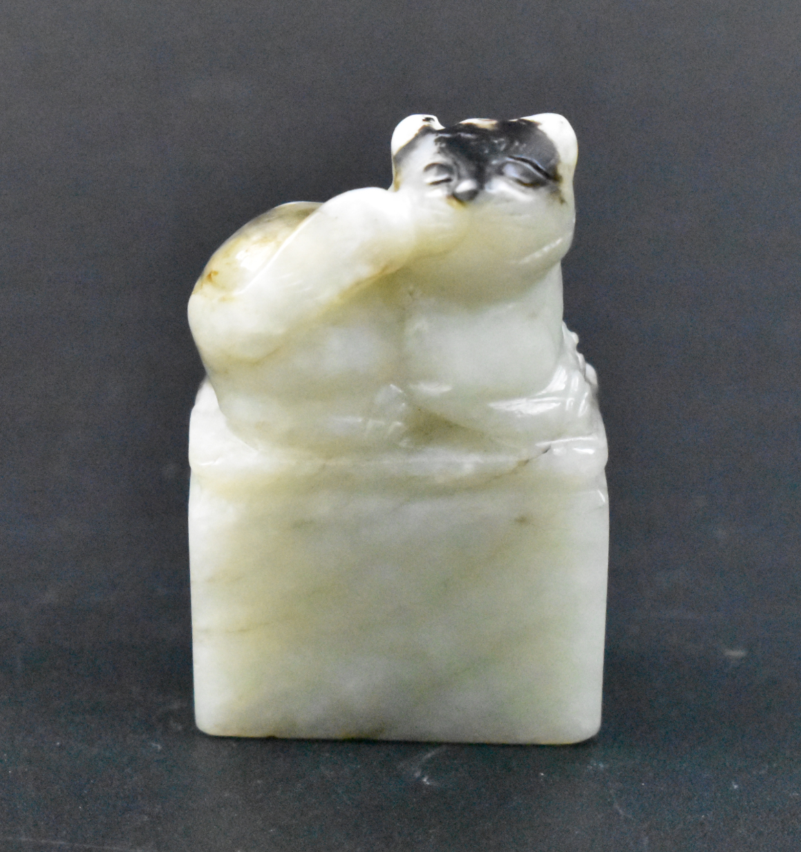 CHINESE JADE CARVED STAMP W/ TIGER.