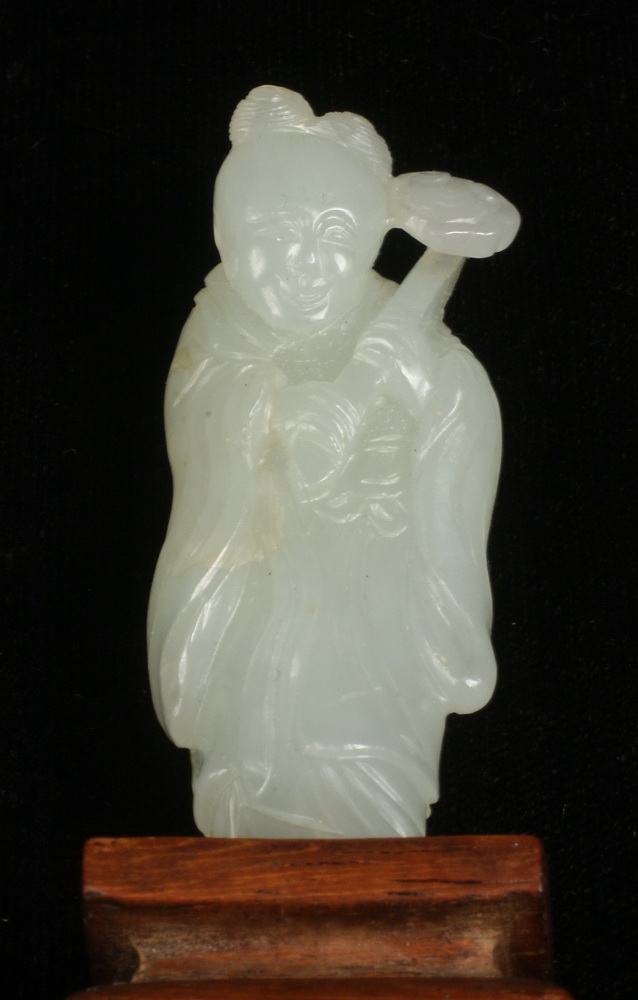 CHINESE JADE FIGURINE - 18th c