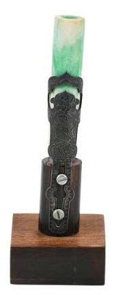 CHINESE JADE OR HARDSTONE HOLL