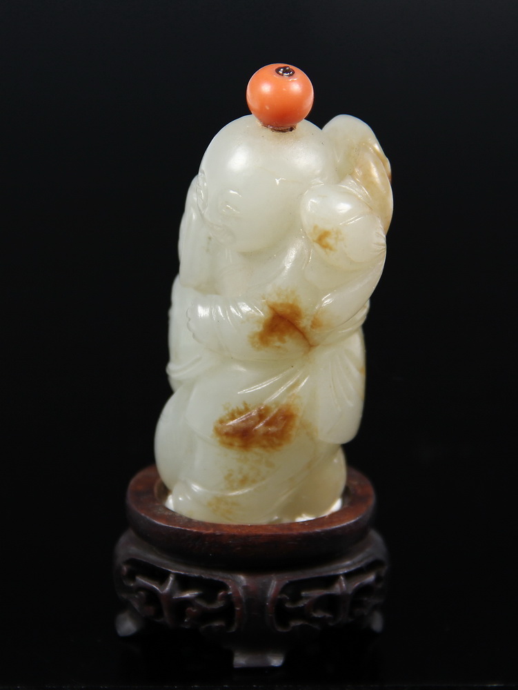 CHINESE JADE SNUFF BOTTLE - 18th