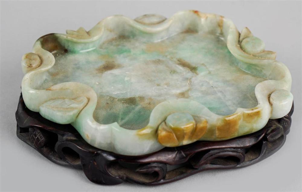 CHINESE JADEITE BRUSH WASHER ON