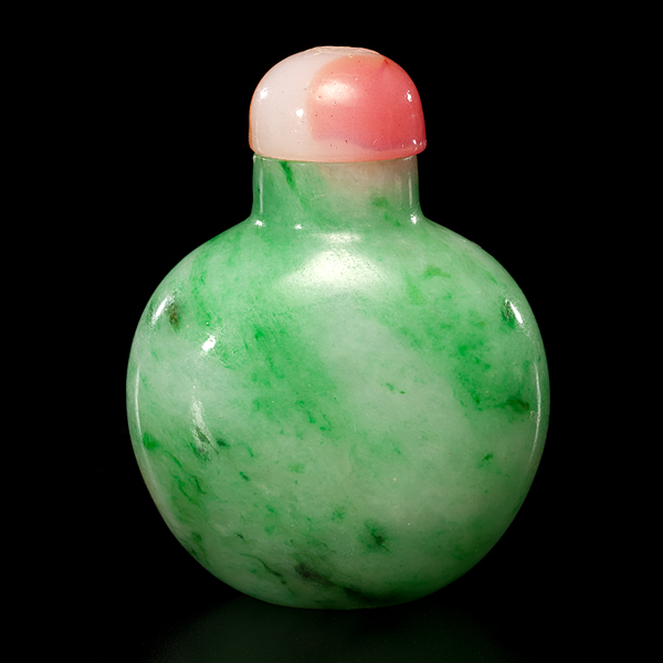 Chinese Jadeite Snuff Bottle