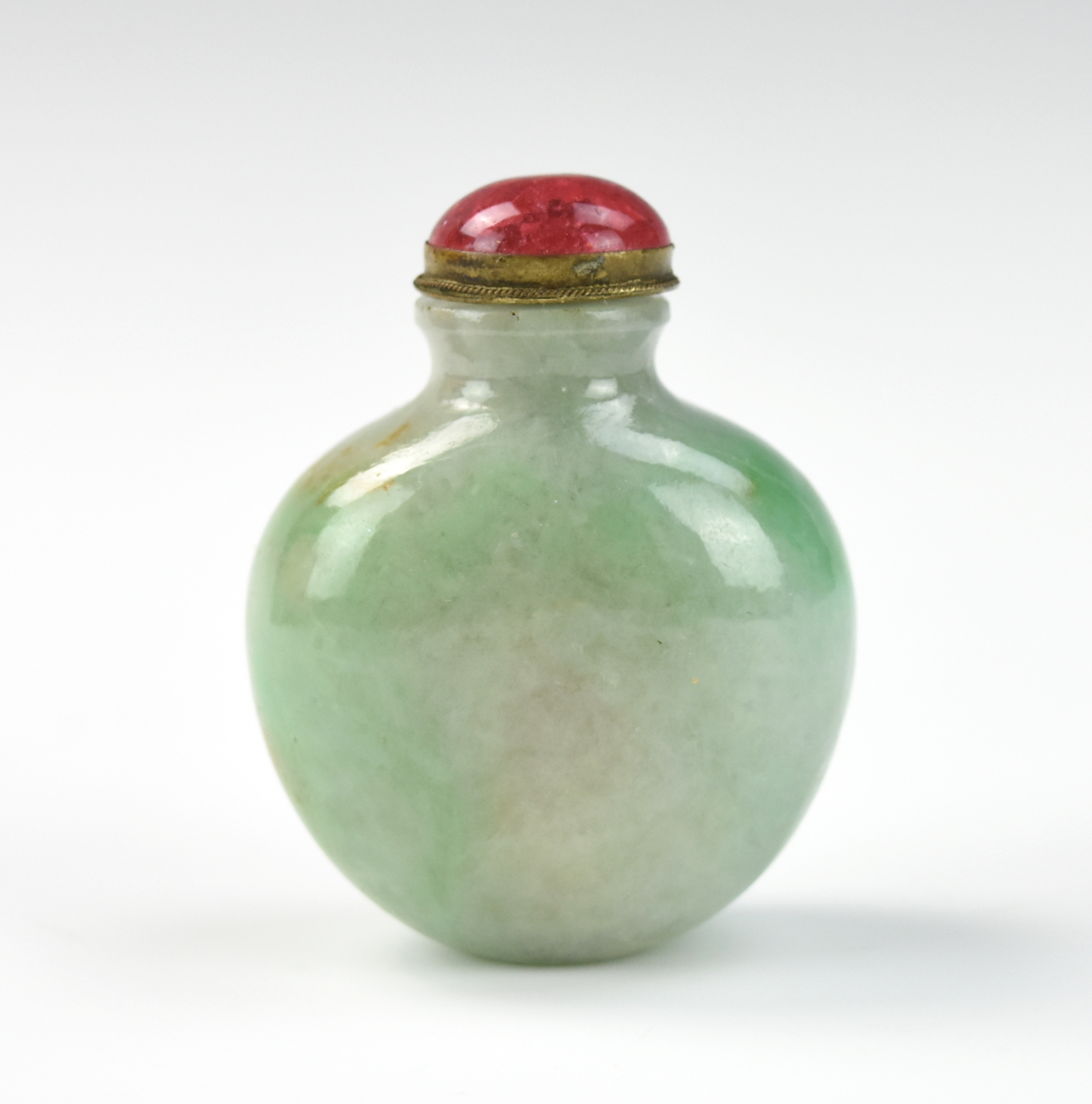 CHINESE JADEITE SNUFF BOTTLE,