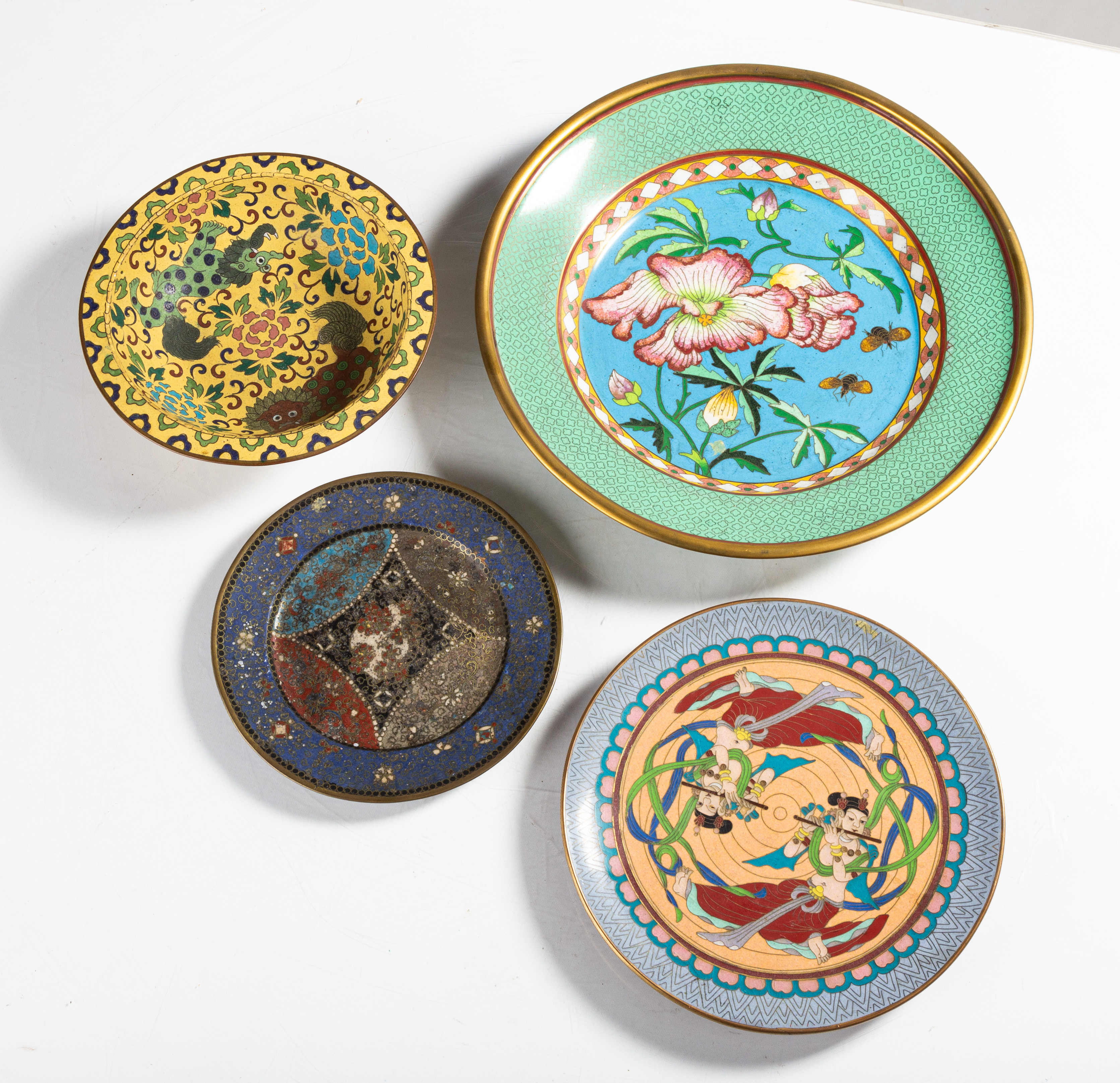 CHINESE & JAPANESE CLOISONNE PLATES