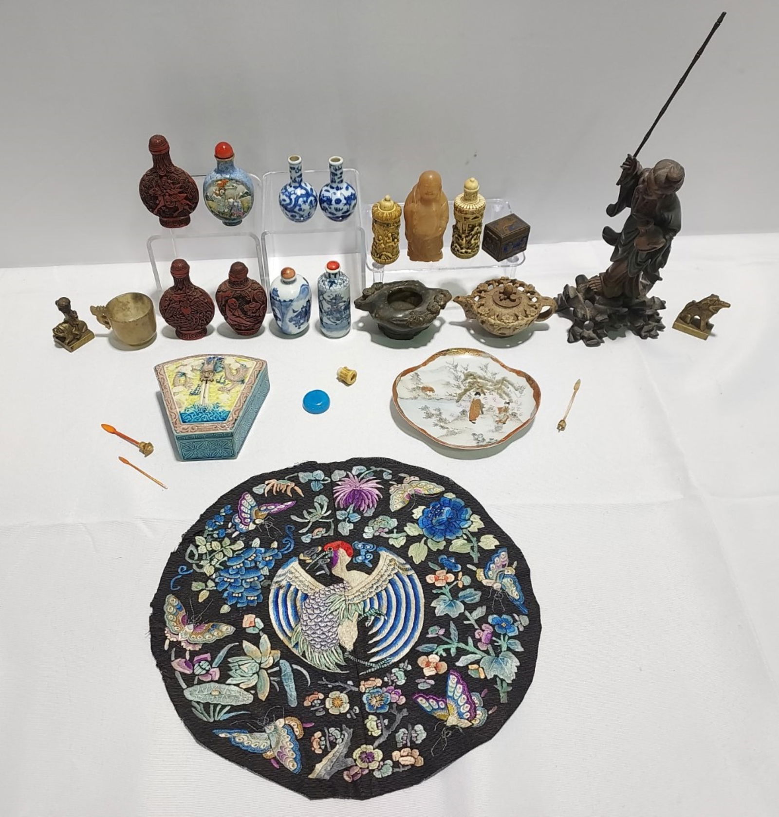 CHINESE & JAPANESE COLLECTIBLES: