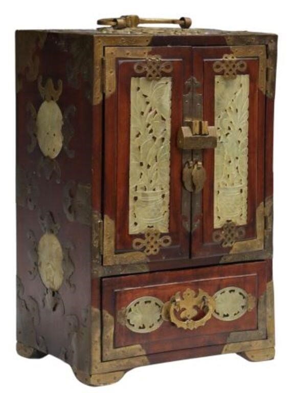 CHINESE JEWELRY BOX WITH CARVED
