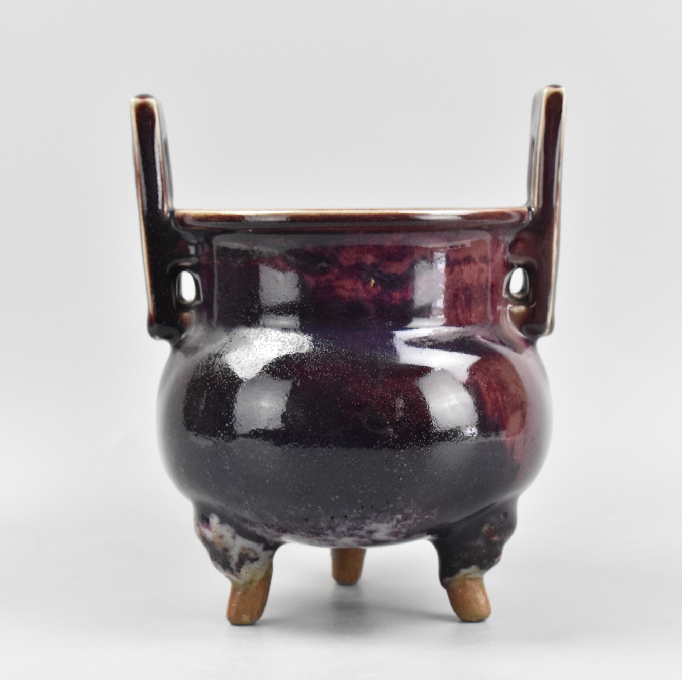CHINESE JUN TYPE TRIPOD CENSER A